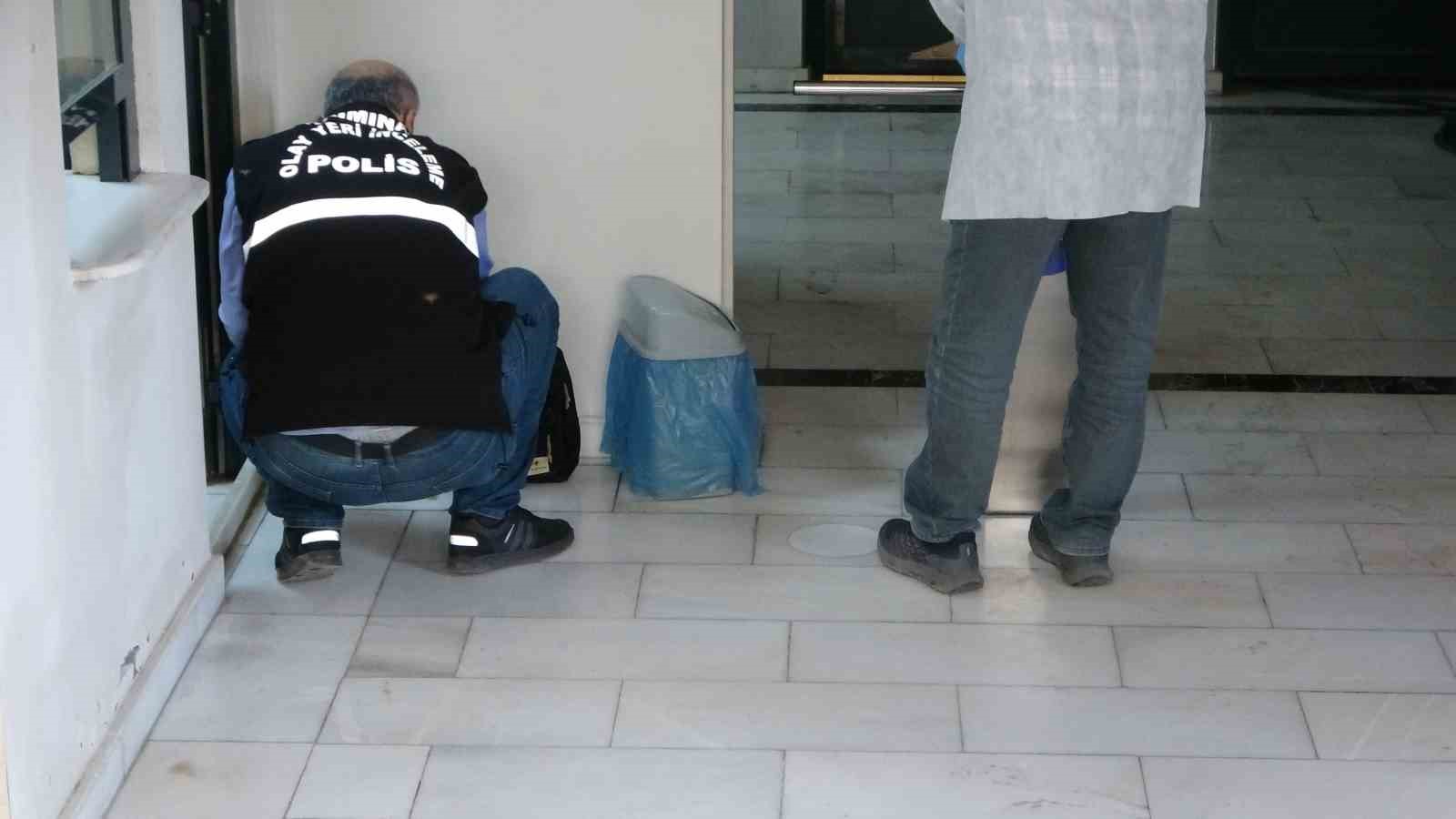 Malatya’da camide şüpheli çanta paniği 8 malatyada camide supheli canta panigi 4 bHDCPjN3