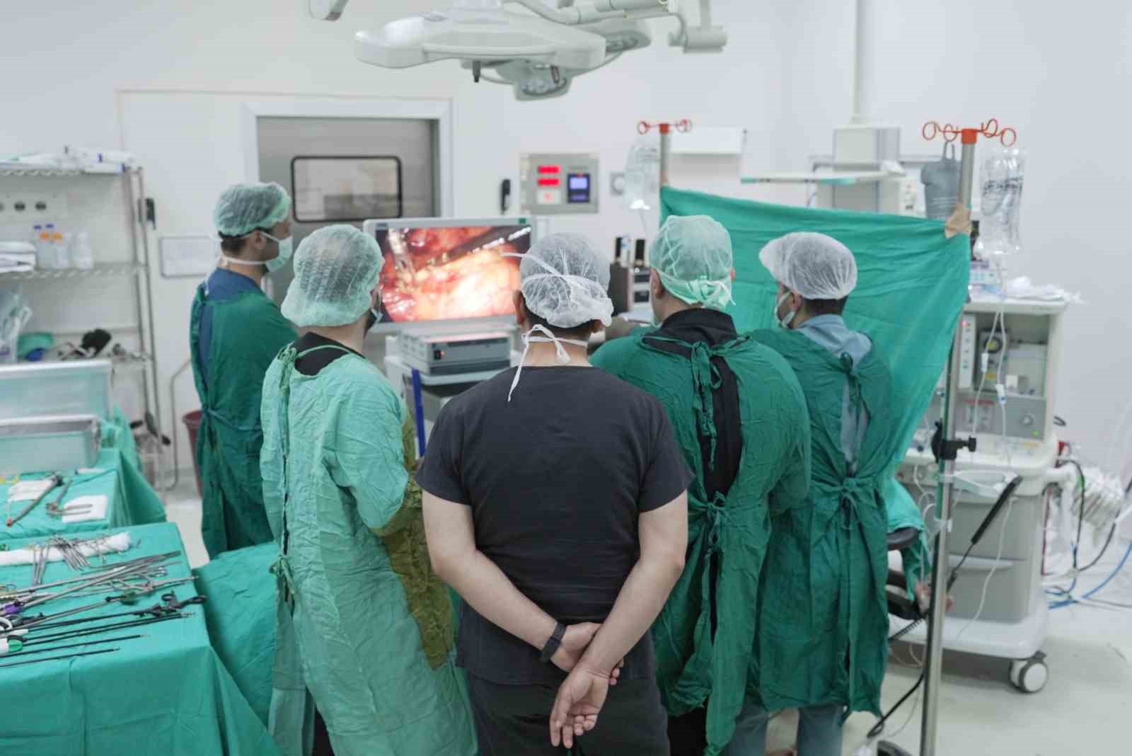 malatyada cift tarafli bobrek kanserine basarili mudahale 1 mMSFAMrZ