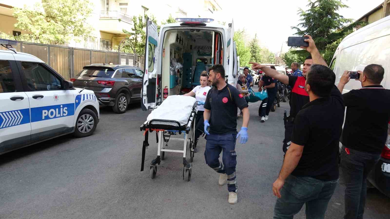 Malatya’da cinnet geçiren baba, eşini ve kızını öldürdü 8 malatyada cinnet geciren baba esini ve kizini oldurdu 4 LqSKNNsV