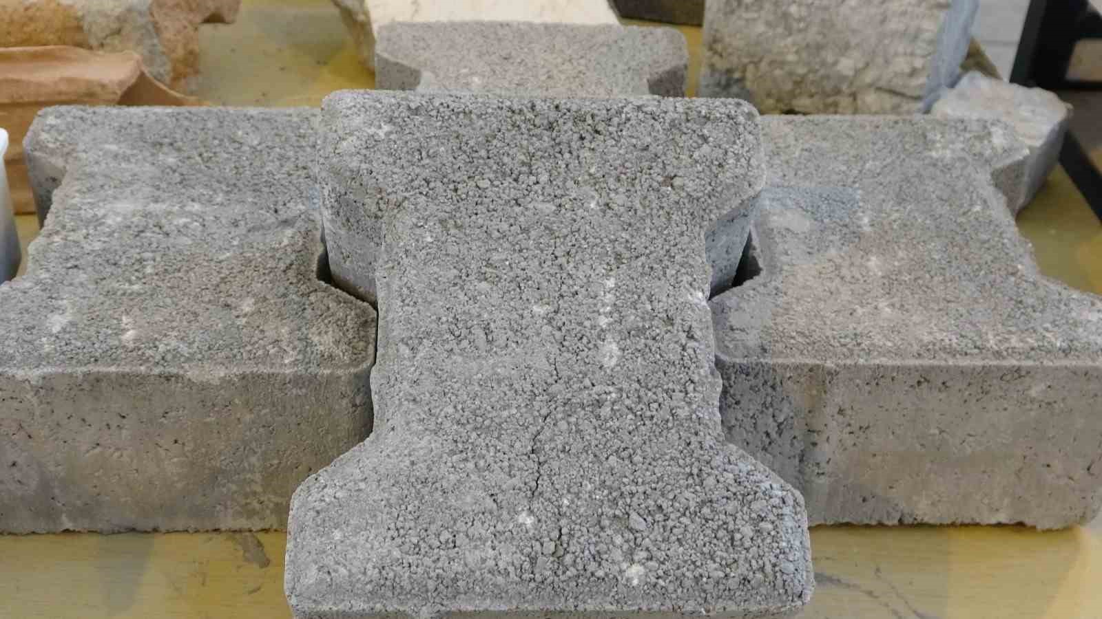 malatyada deprem enkazi beton yola donustu 4 ku8z7S45