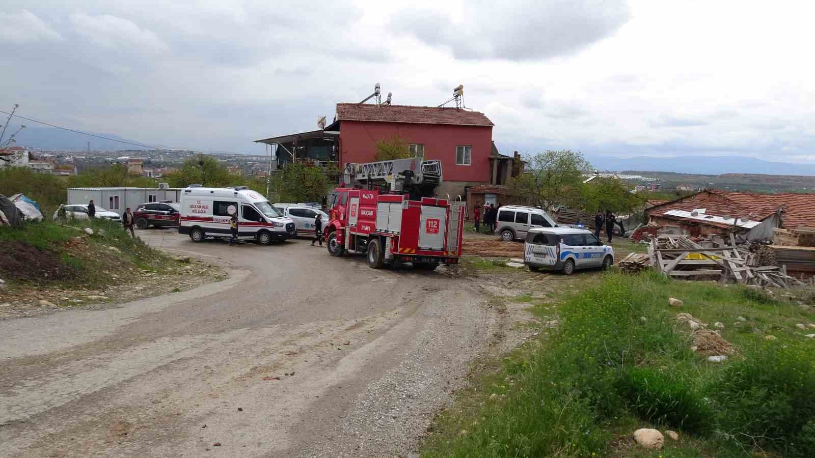 malatyada ev yangininda 3 kisi dumandan etkilendi 5 1XWampTC