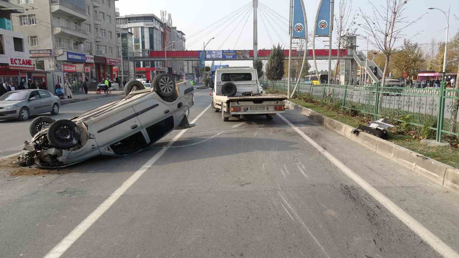 Malatya’da hafif ticari araç ile otomobil çarpıştı: 3 yaralı 8 malatyada hafif ticari arac ile otomobil carpisti 3 yarali 4 vkqjVsCc