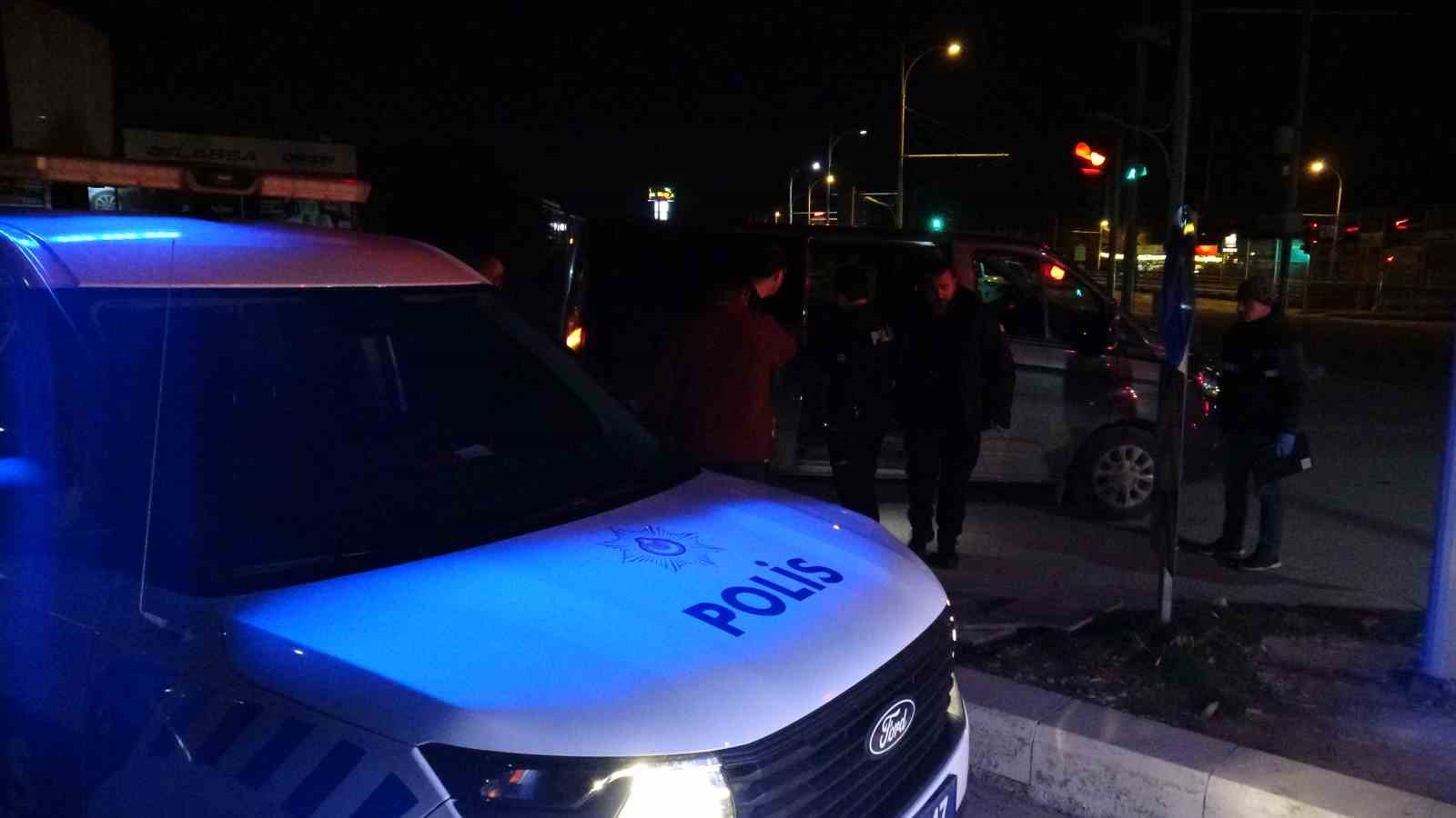 malatyada husumetlilerin bicakli kavgasi 5 yarali 4 gozalti 2 avcJ63fK