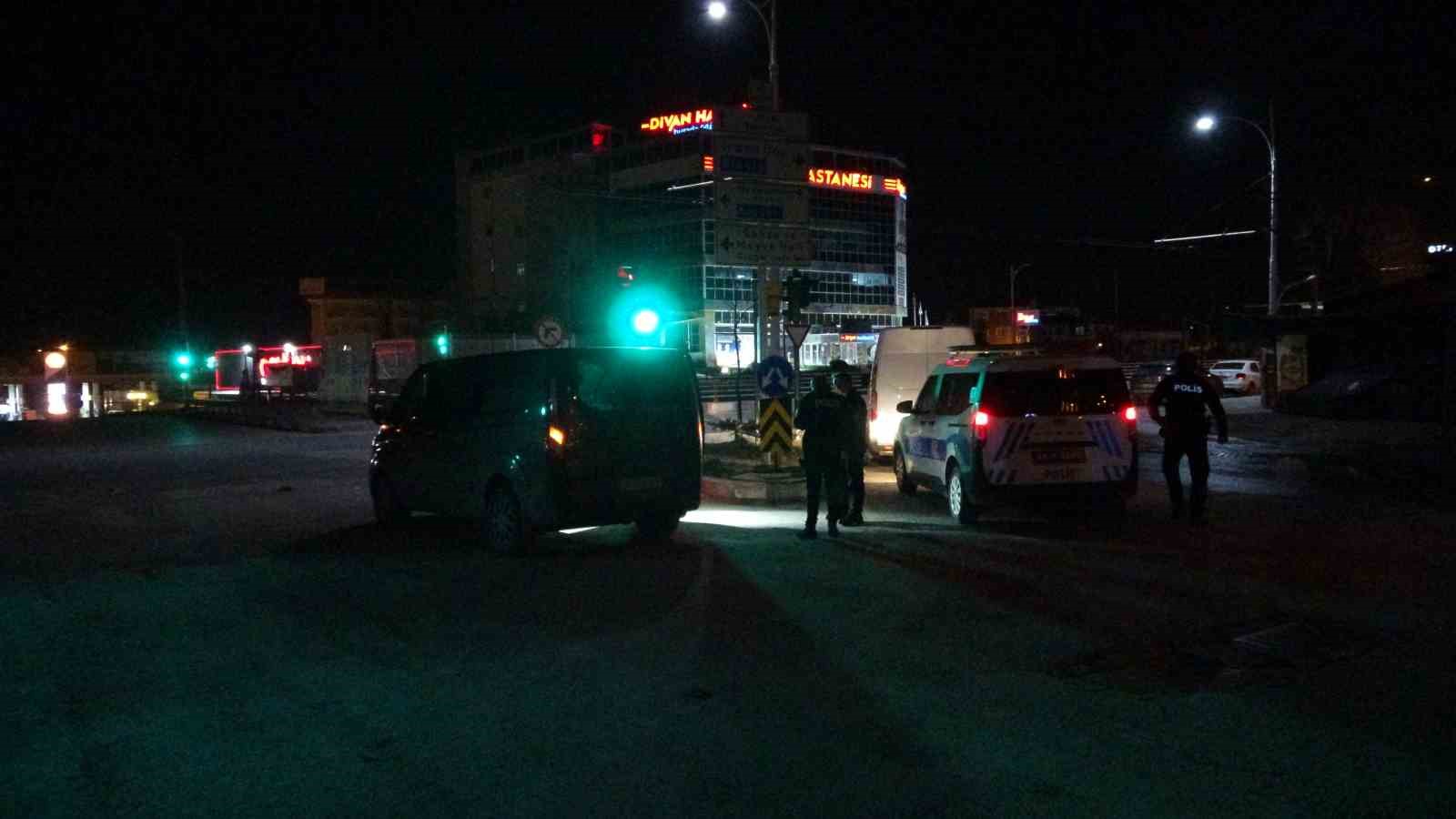 malatyada husumetlilerin bicakli kavgasi 5 yarali 4 gozalti 4