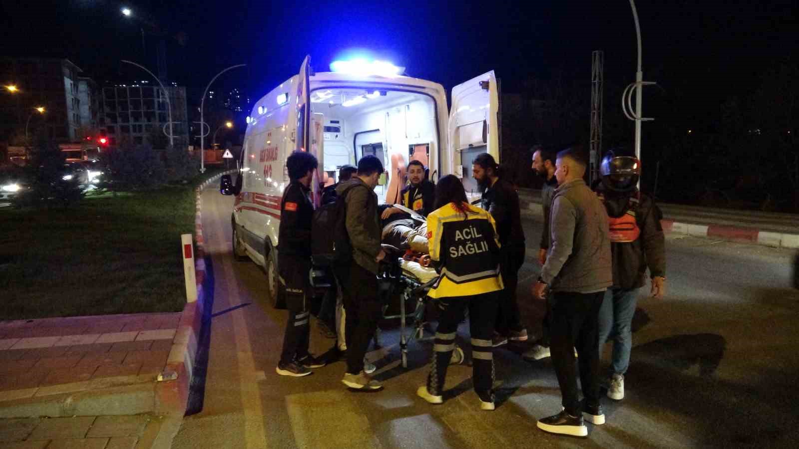 malatyada iki aracin carpistigi kazada ortalik savas alanina dondu 3 yarali 2 cWX6OAec