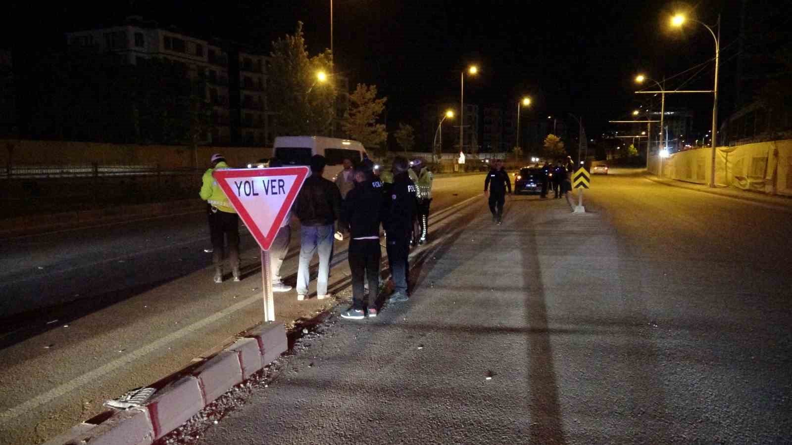 malatyada iki aracin carptigi yaya hayatini kaybetti 2 G92PUsSi