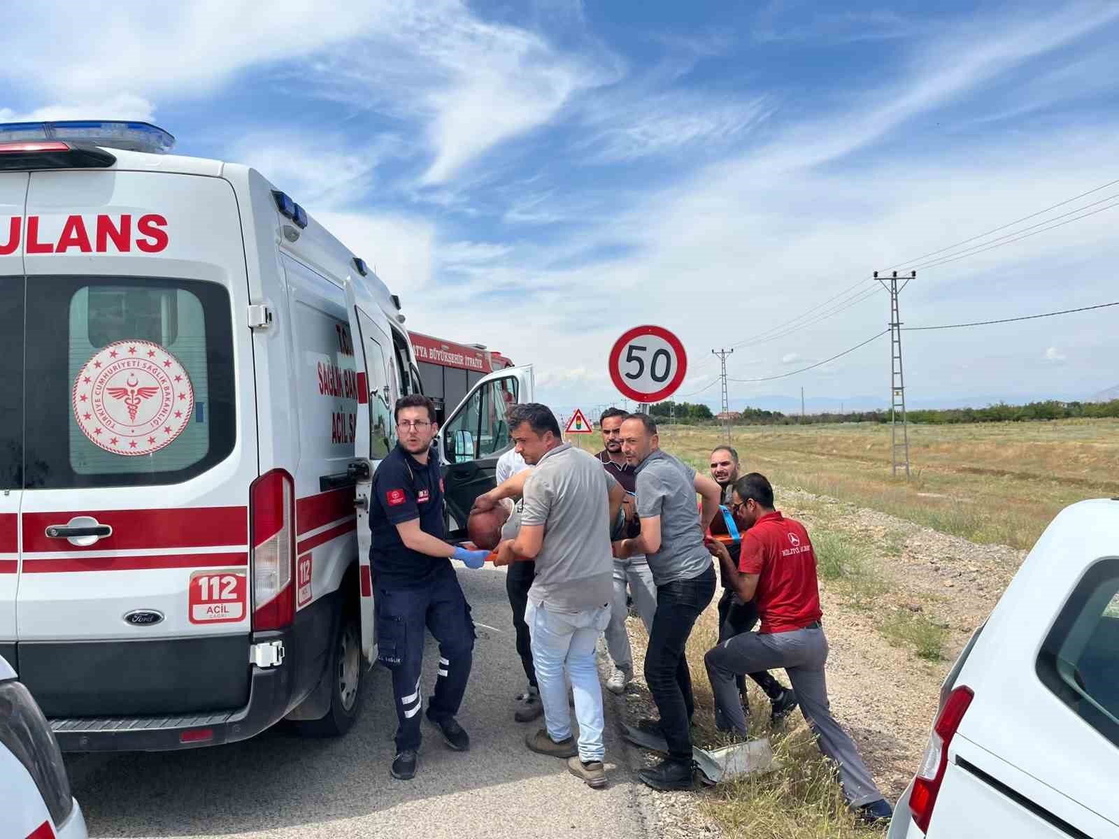 Malatya’da iki hafif ticari araç çarpıştı: 3 yaralı 4 malatyada iki hafif ticari arac carpisti 3 yarali 0 l2faUHuS