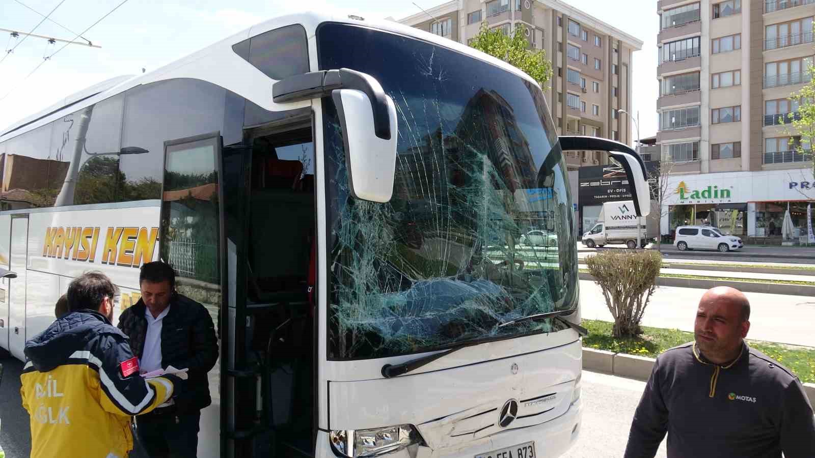 malatyada iki otobus carpisti 2 yarali 0