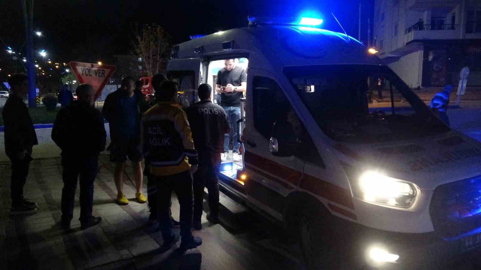 malatyada iki otomobil carpisti 4 yarali 4 vLdAjrKj