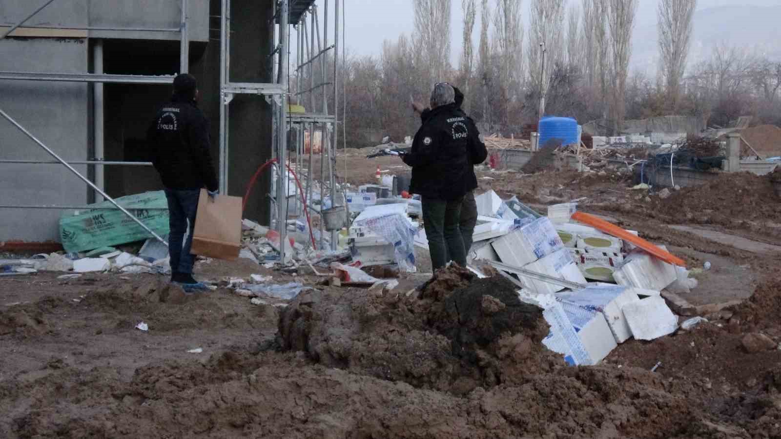 malatyada insaatin catisindan dusen isci agir yaralandi 2 EAfKUczb