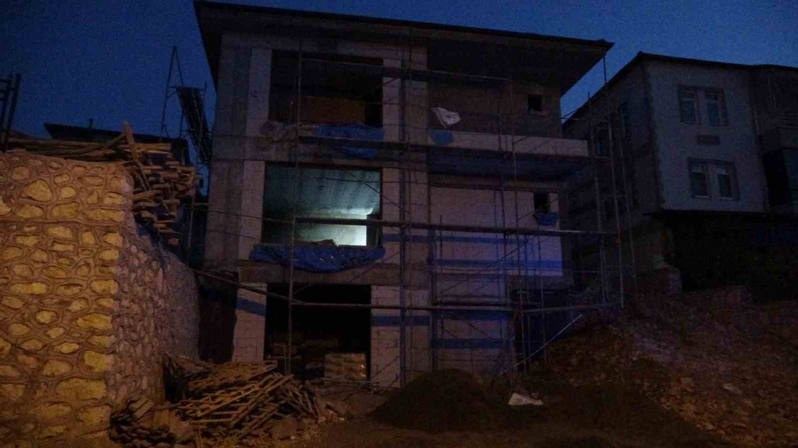 malatyada insaatta dusen isci hayatini kaybetti 1 FTahtuuF