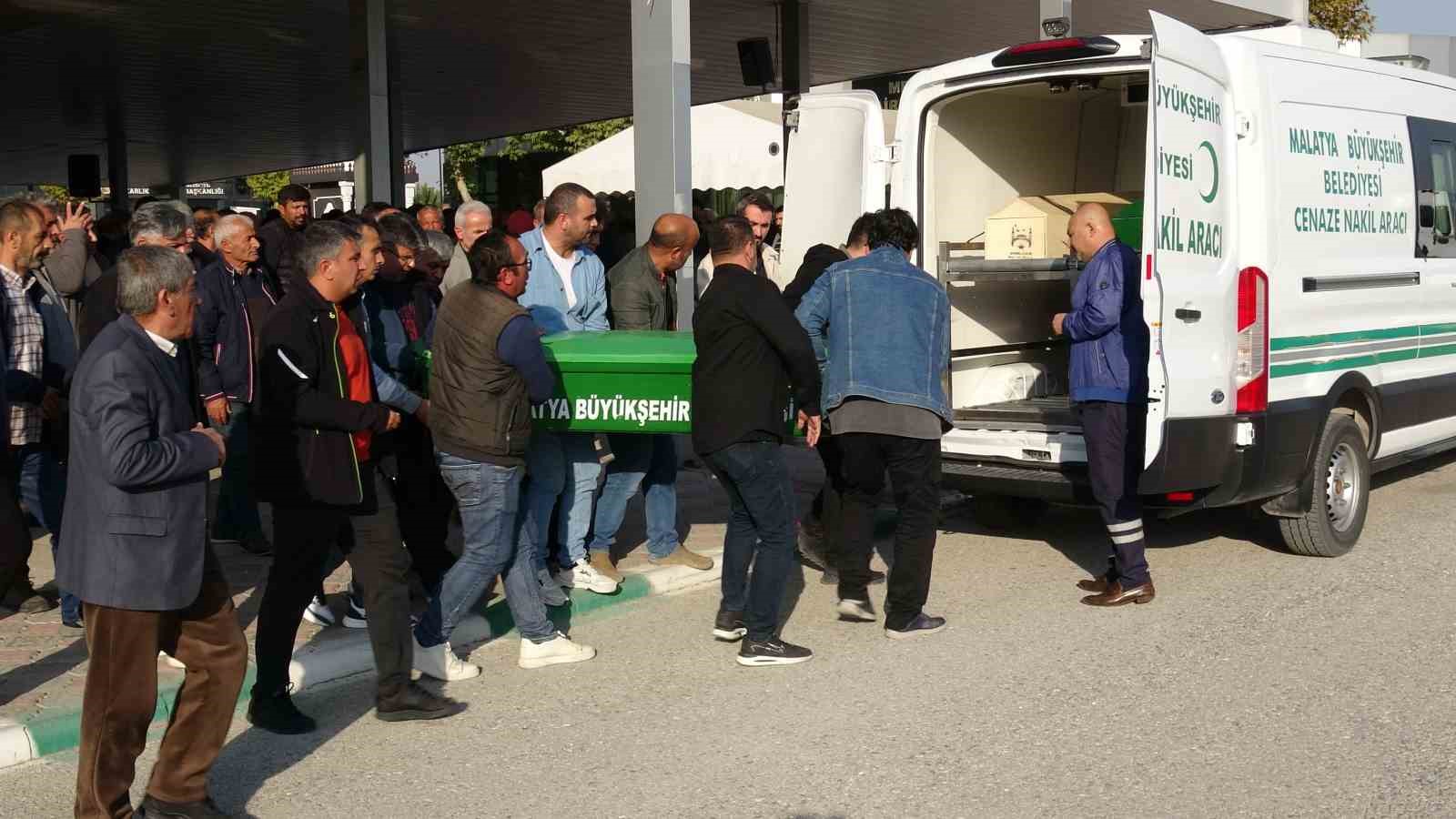Malatya’da intihara kalkışan 19 yaşındaki kadın verdiği yaşam mücadelesini kaybetti 7 malatyada intihara kalkisan 19 yasindaki kadin verdigi yasam mucadelesini kaybetti 3 tAWPZFZX