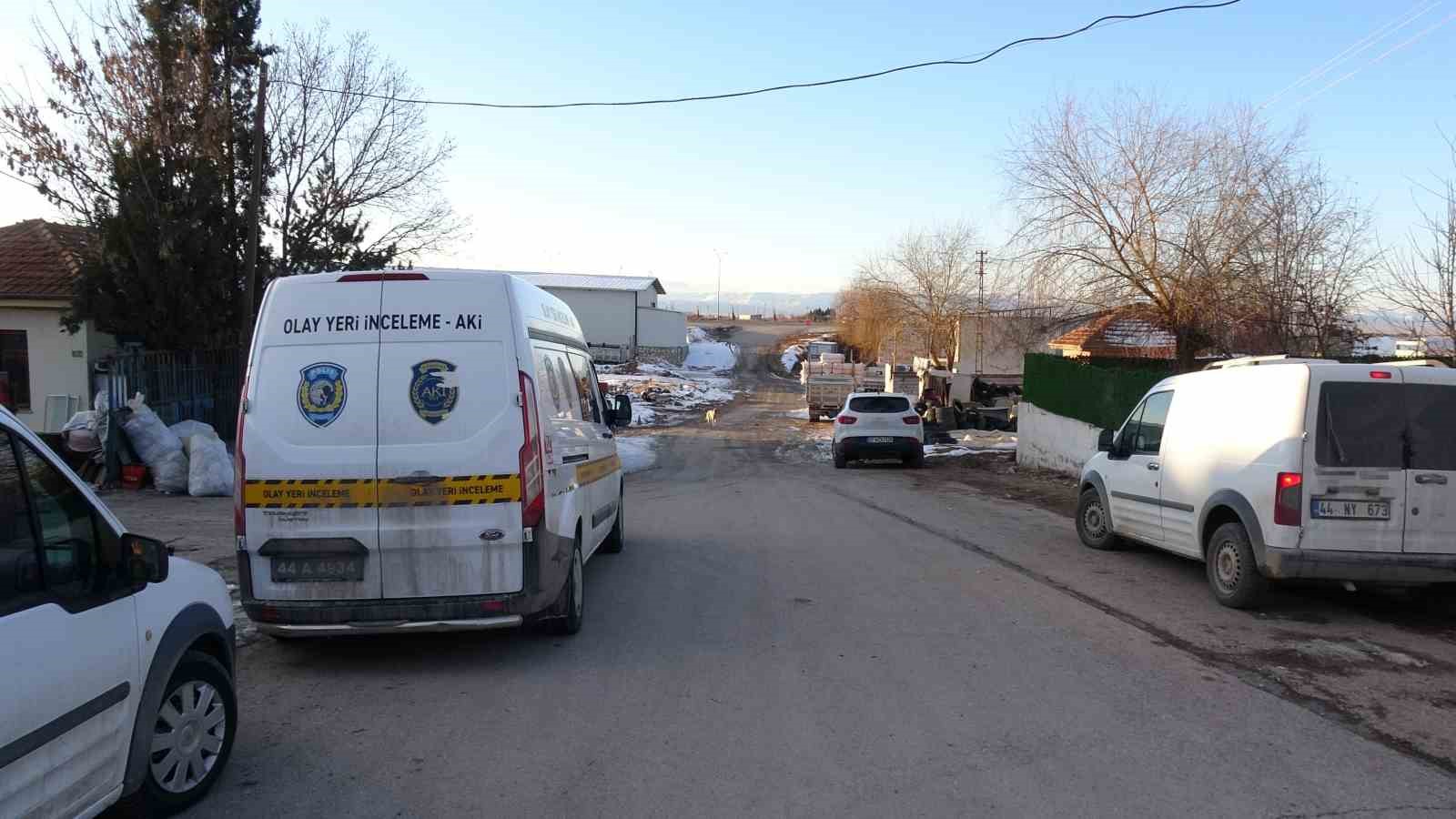 malatyada is yerinde silahli kavga 4 yarali 5 tilrtBcg