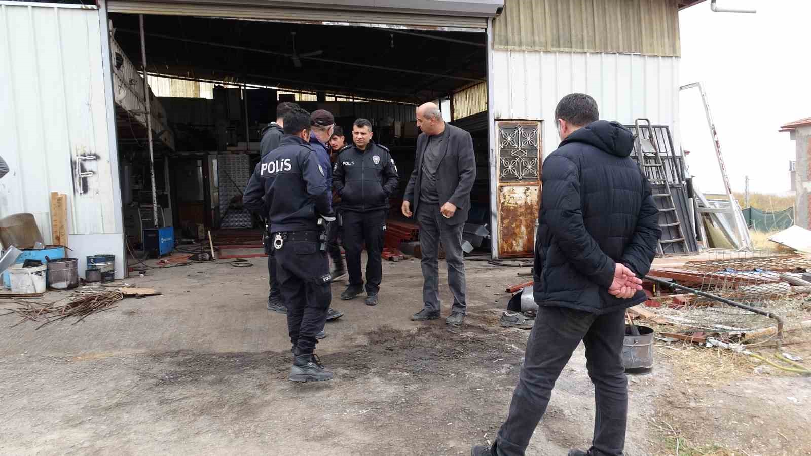 Malatya’da ısınmak için ateşe tiner döken 2 öğrenci yaralandı 4 malatyada isinmak icin atese tiner doken 2 ogrenci yaralandi 0 KFU8S1pr