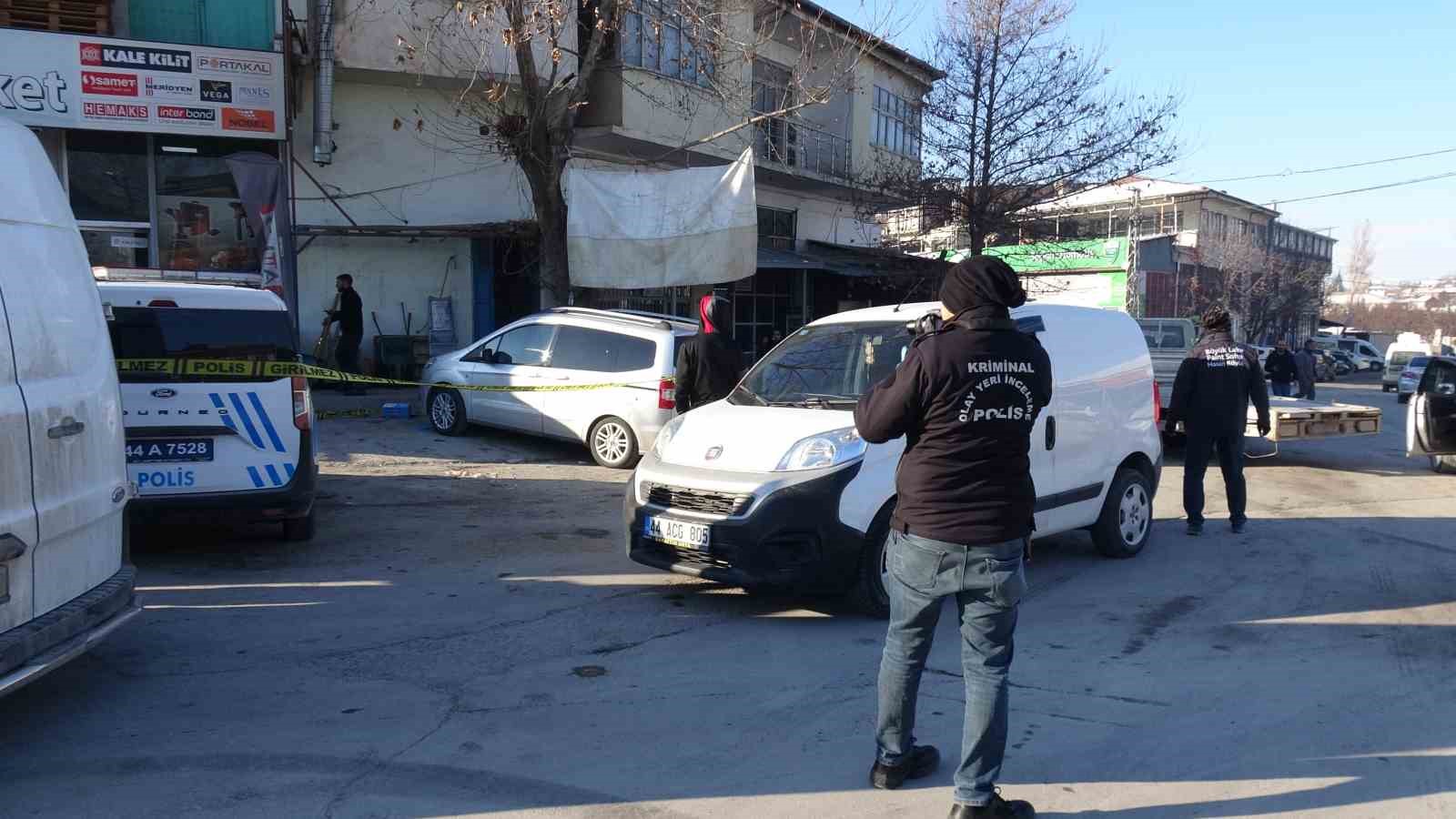 malatyada kalp krizi geciren surucunun kaza ani kamerada 2 WewDXJFD
