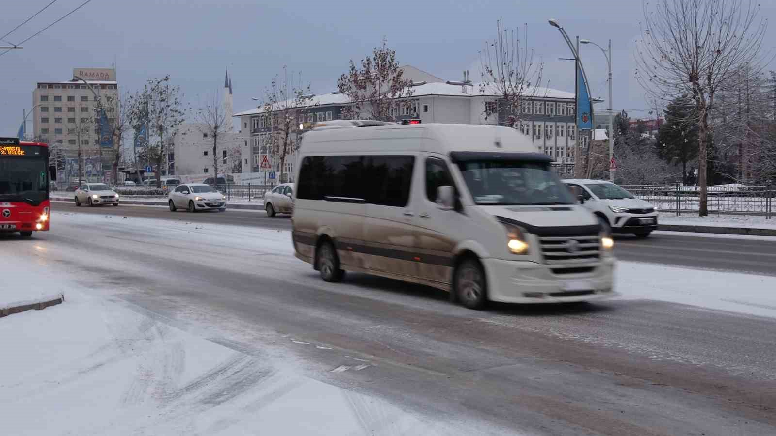 malatyada kar yagisi hayati olumsuz etkiledi 2 ArILVKT3
