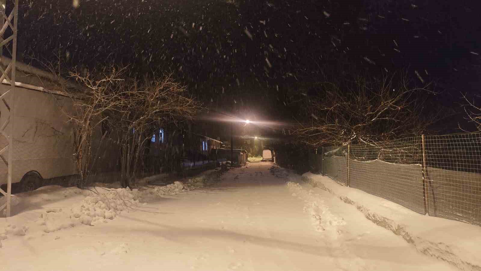 malatyada kar yagisi ulasimda aksamalara yol acti 5 KCZnyarf