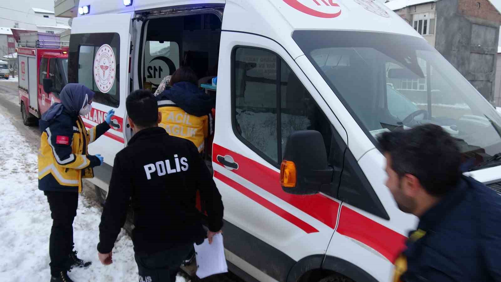 malatyada kari koca dogalgazdan zehirlenme suphesiyle hastaneye kaldirildi 5 7p4p4YIV