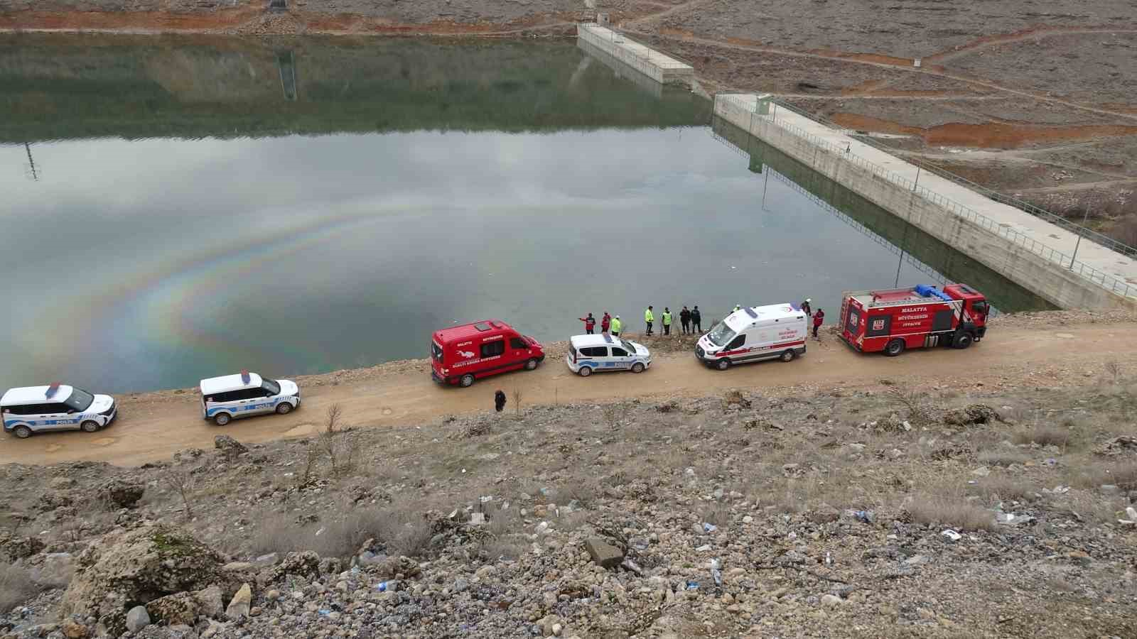 malatyada kontrolden cikan arac golete dustu 0 lMC7bANC
