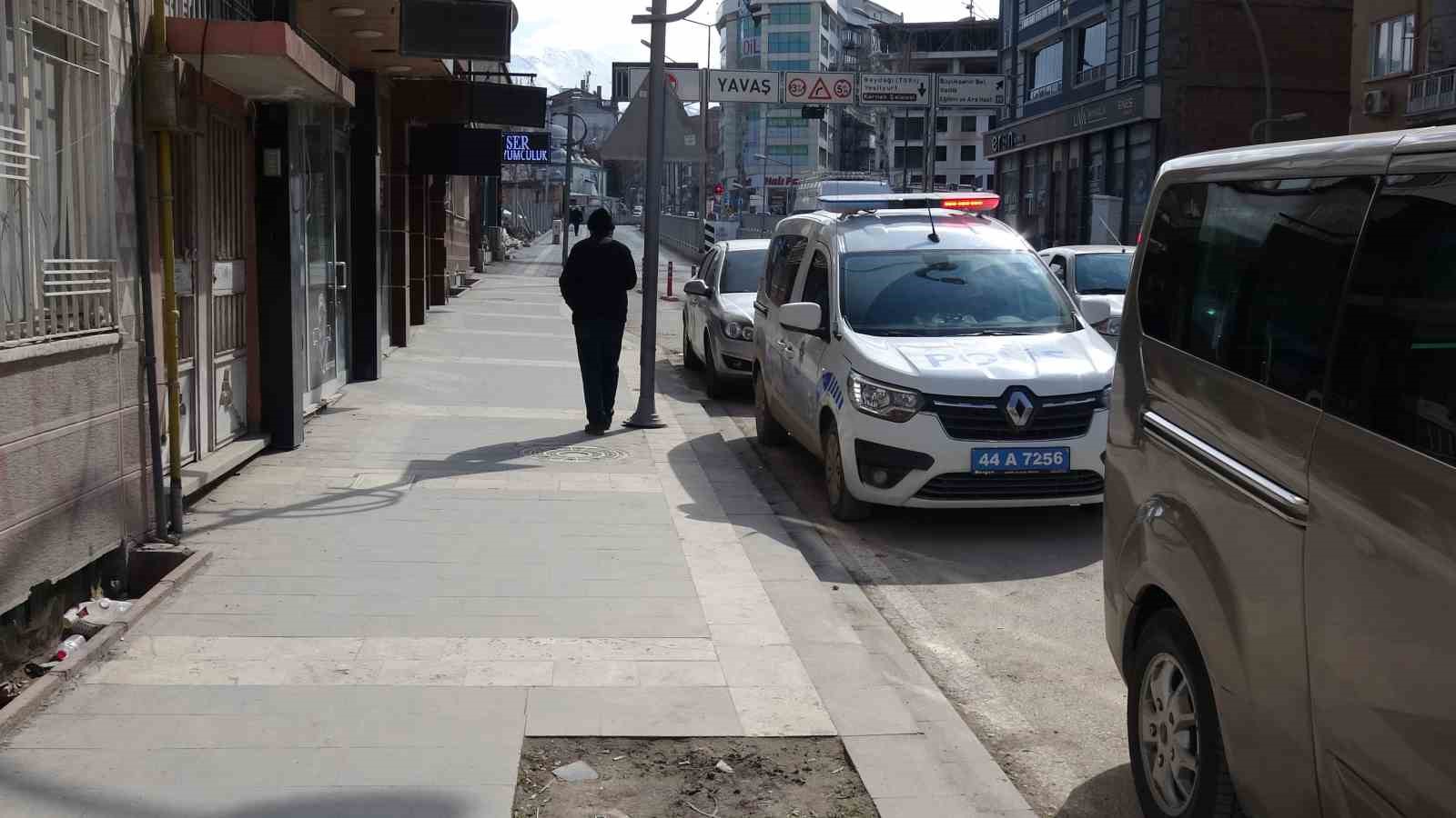 malatyada kuyumcu soygunu girisimi kamerada 1 6PO2evK3