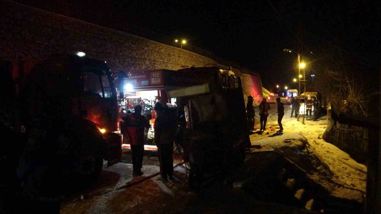malatyada mustakil evde yangin mahsur kalan kadin kurtarildi 3 8kyWlFi2