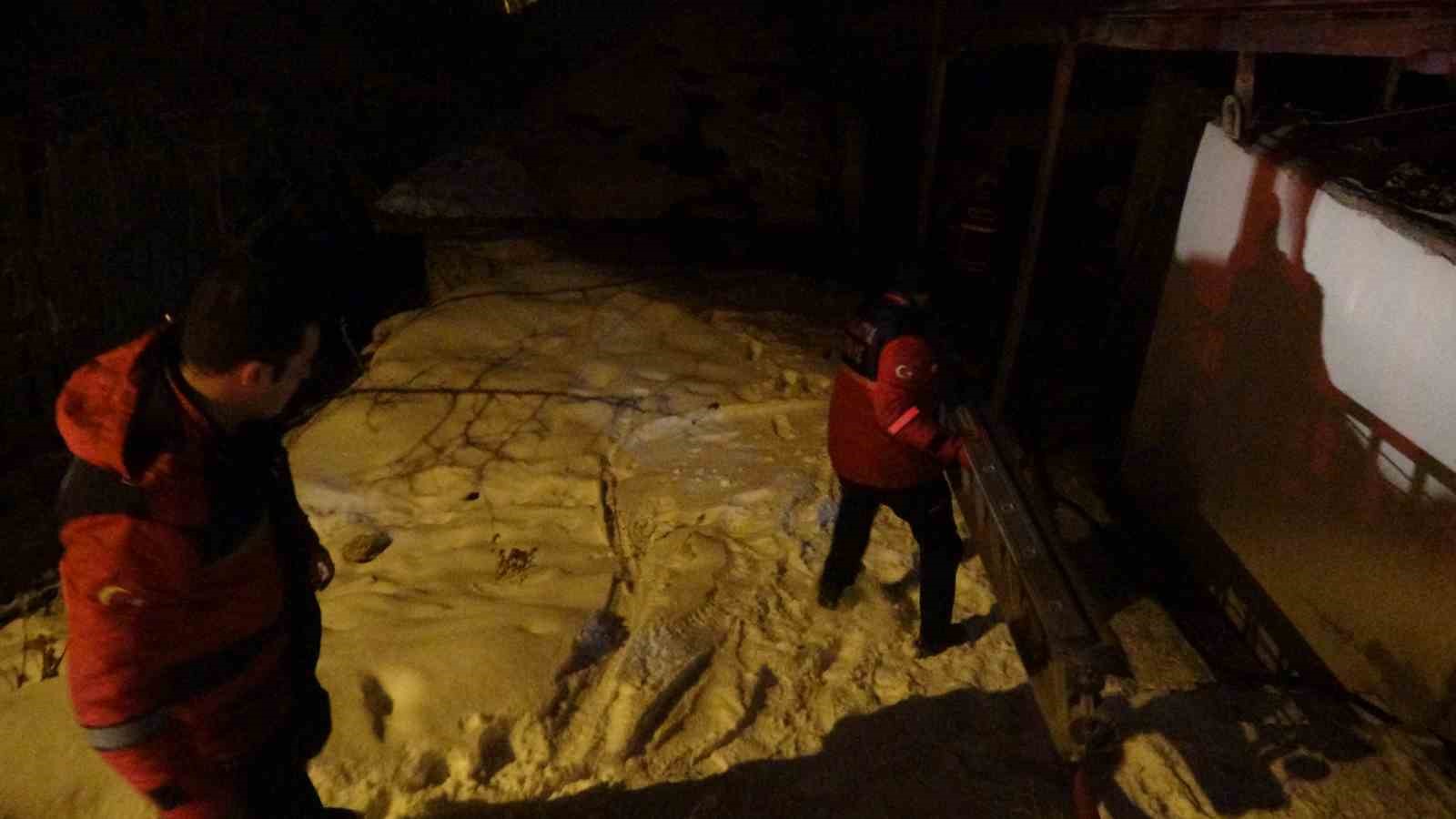malatyada mustakil evde yangin mahsur kalan kadin kurtarildi 5 sXe6HeQv