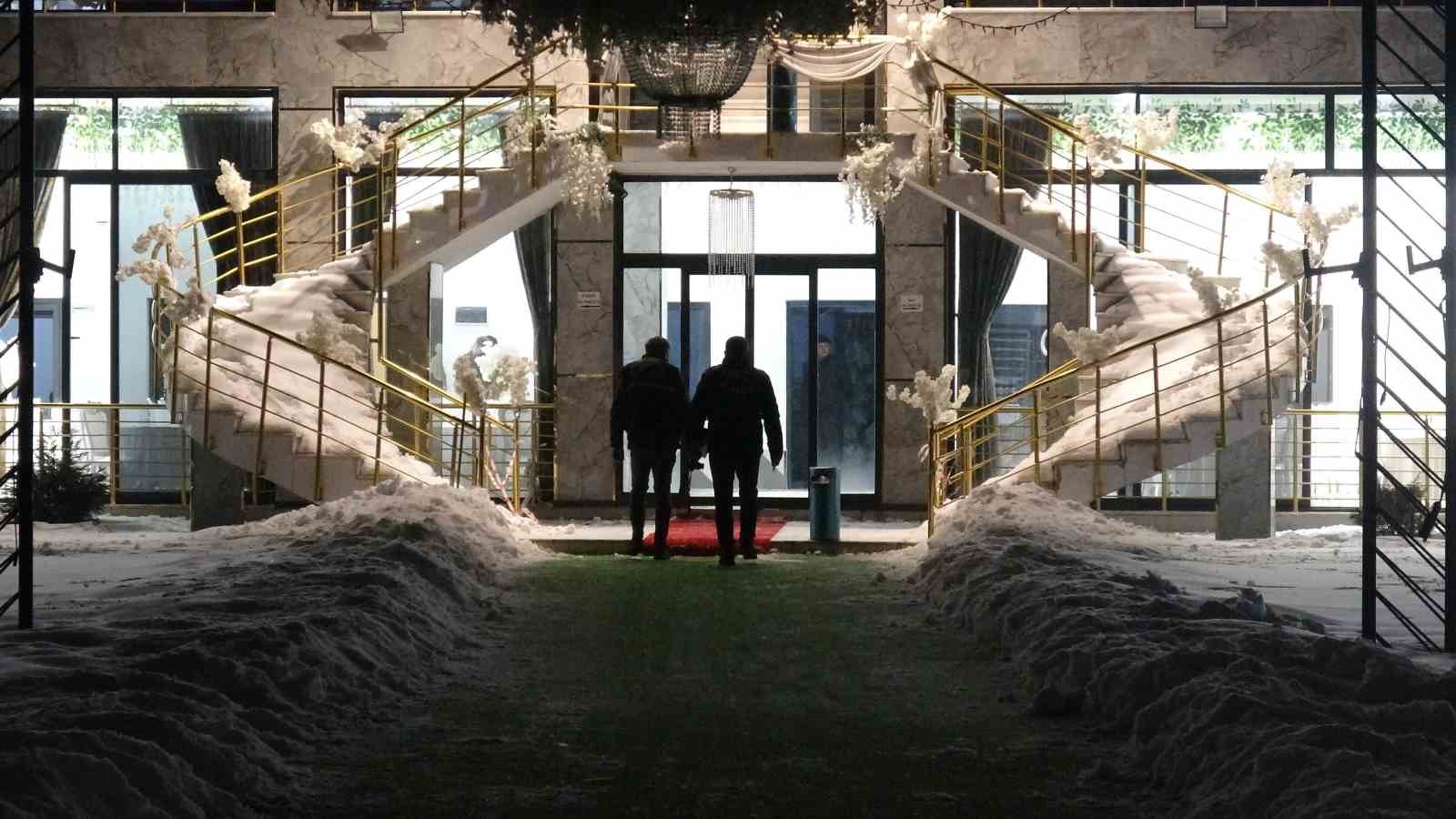 malatyada nisan toreninde karbonmonoksit zehirlenmesi 46 kisi hastaneye kaldirildi 2 MkrGU2FR