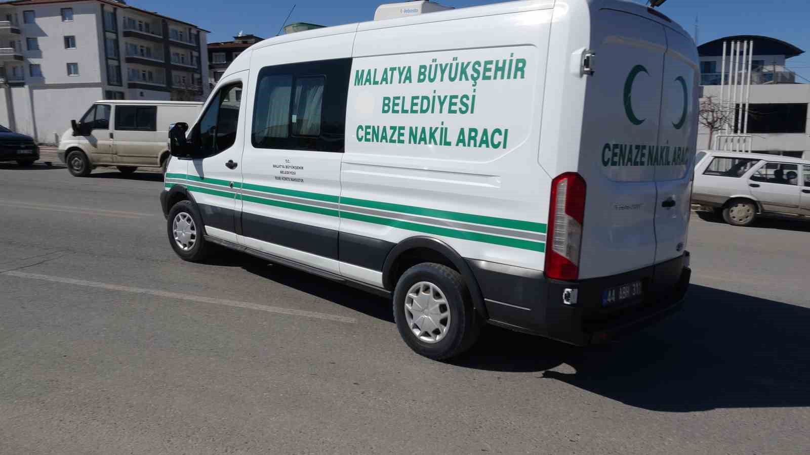 malatyada oglu tarafindan bicaklanan sahis hayatini kaybetti 6 CZKTvFZD