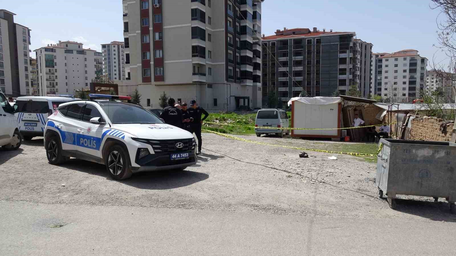malatyada ogrenciler arasinda bicakli kavga 5 yarali 4 hXzh7mNN