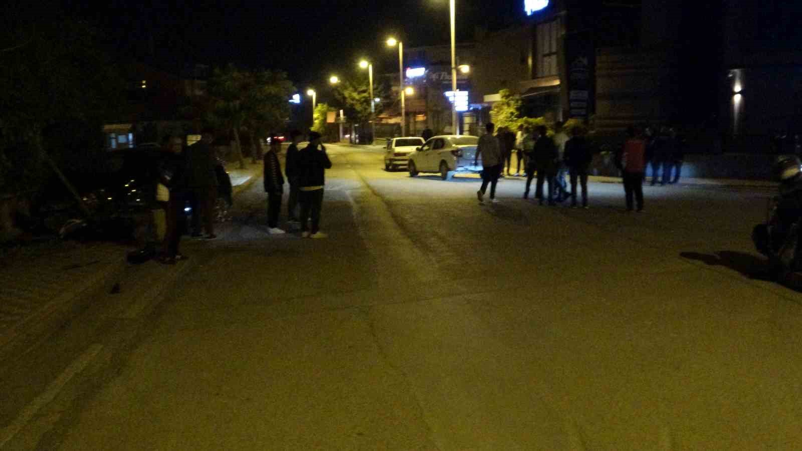 malatyada otomobil ile motosiklet carpisti 2 yarali 3 CcEJkBrc