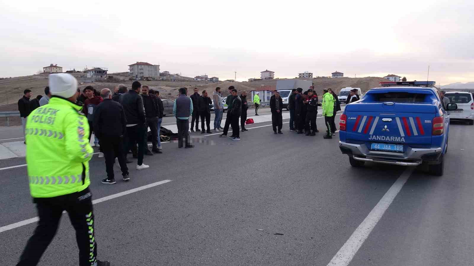 malatyada otomobilin carptigi 16 yasindaki cocuk hayatini kaybetti 0 rf6FhRFU
