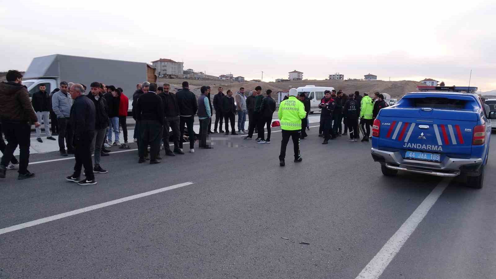 malatyada otomobilin carptigi 16 yasindaki cocuk hayatini kaybetti 1 NsD1bTdI