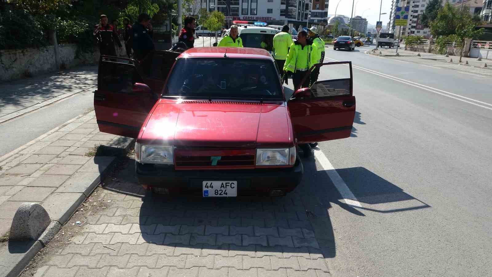 malatyada polisin dur ihtarina uymayan aracta uyusturucu ele gecirildi 2