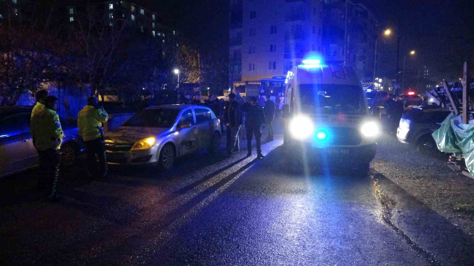 malatyada polislerin karistigi kazada 2 emniyet mensubu yaralandi 3 NYENZB7U