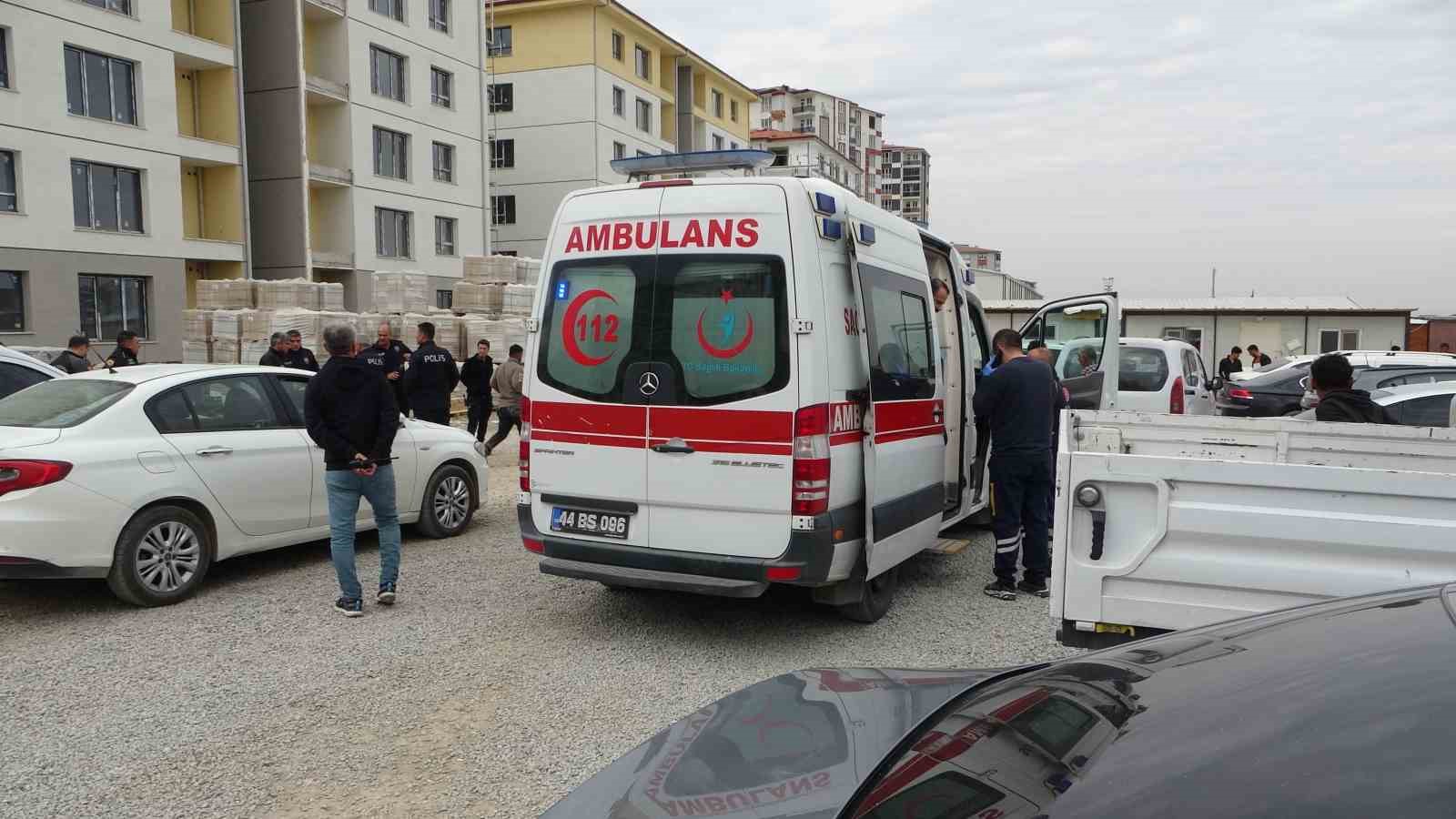 malatyada santiyede sopali bicakli kavga 4 yarali 4