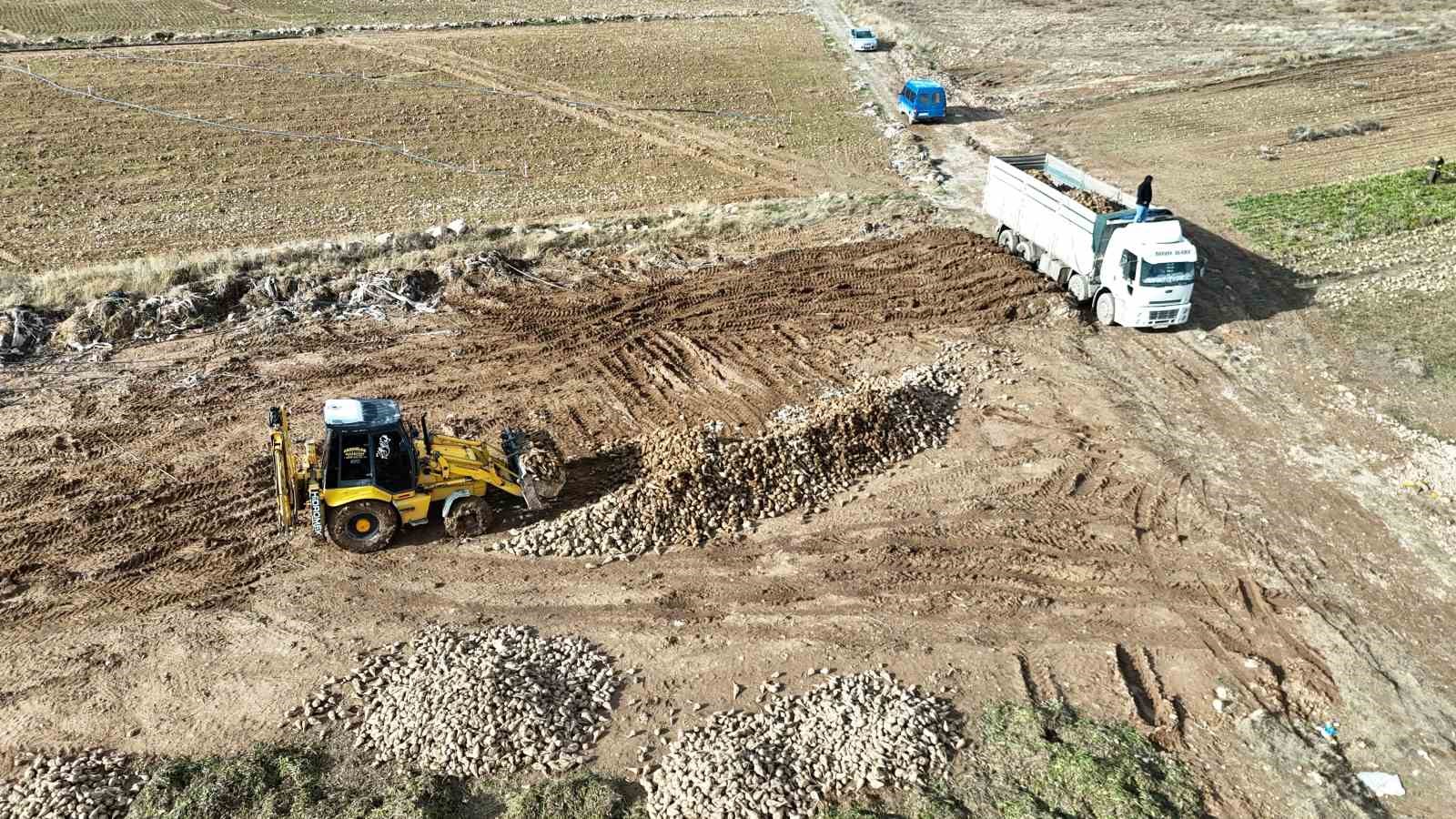 malatyada seker pancarinda yuksek verim ciftcinin yuzunu guldurdu 0 jM649W2w