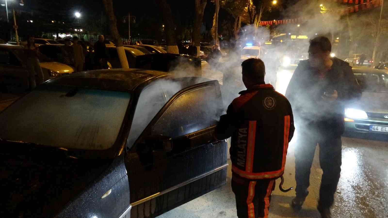malatyada seyir halindeki otomobilde yangin 2 Qj9mPHVz