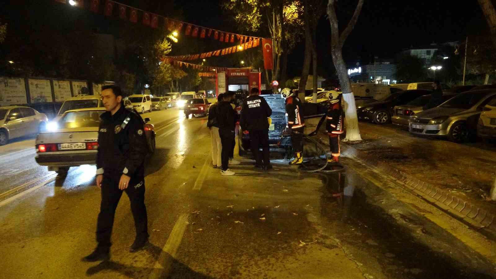 malatyada seyir halindeki otomobilde yangin 4