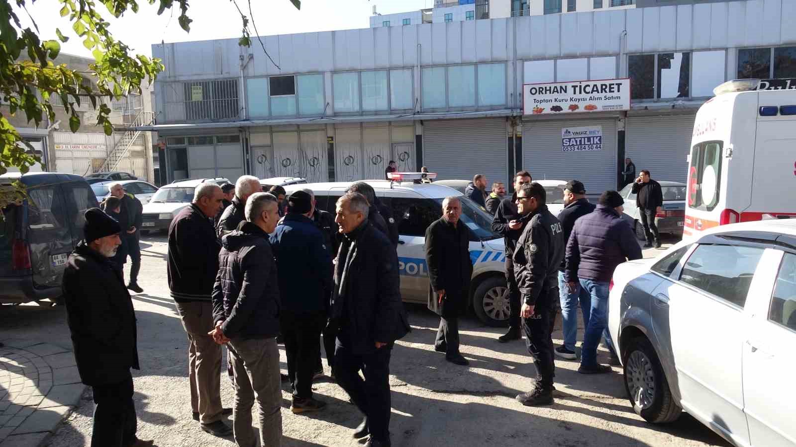 malatyada silahli kavga 2 yarali 3 LYh4Aady