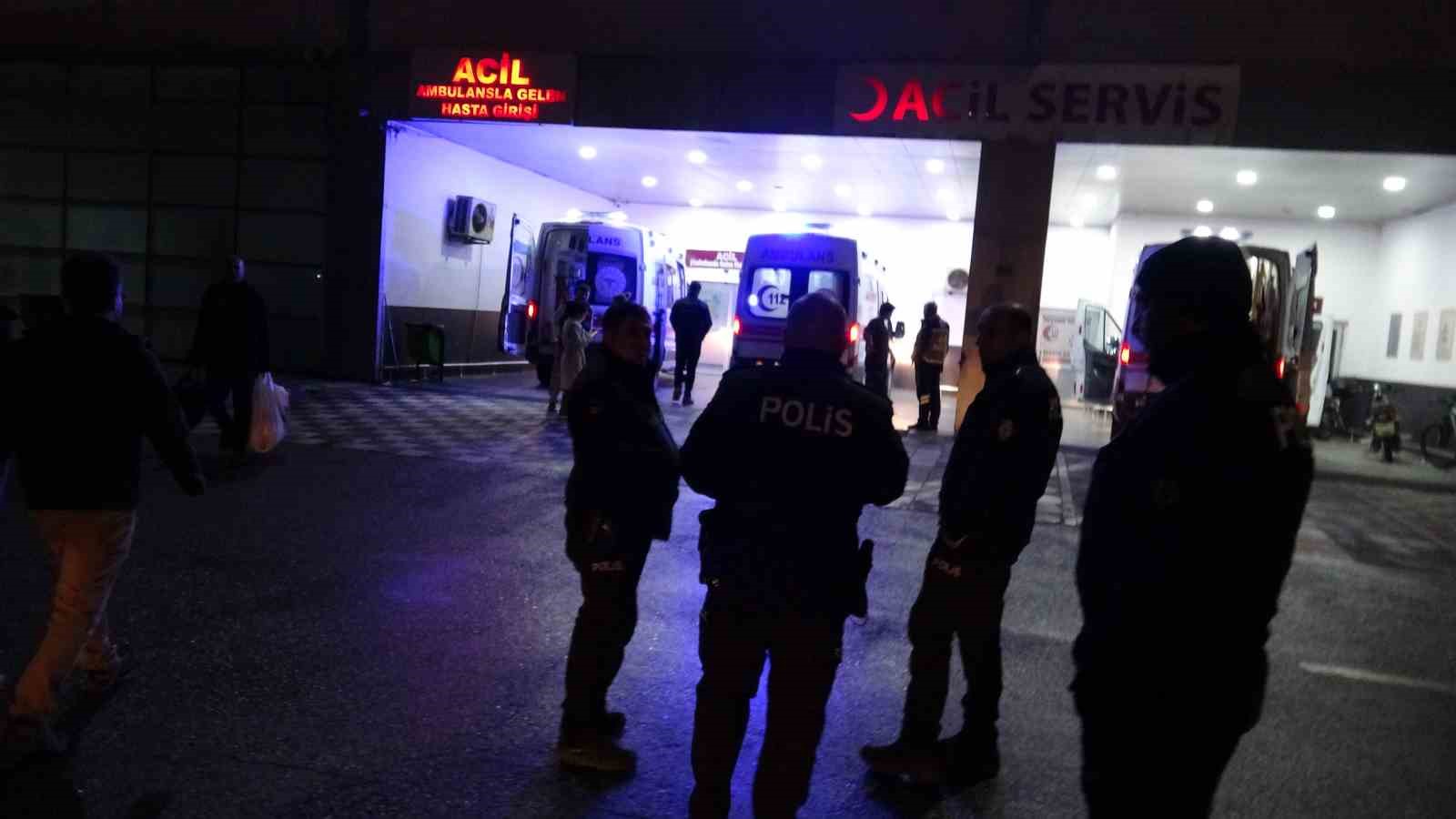 malatyada silahli ve bicakli kavga 2 yarali 3 Vrvm5l62