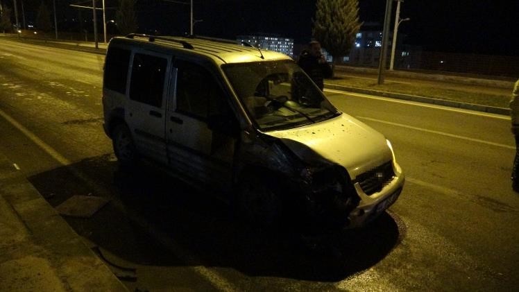 malatyada uc aracin karistigi kazada 4 kisi yaralandi 5 X9nFYjQO