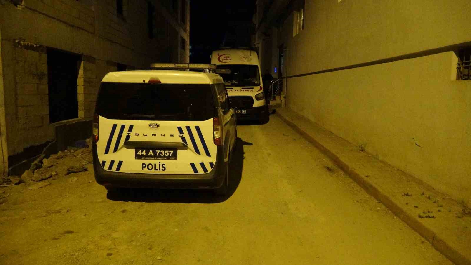 Malatya’da yalnız yaşayan yaşlı kadın banyoda ölü bulundu 4 malatyada yalniz yasayan yasli kadin banyoda olu bulundu 0 hMfESWCY