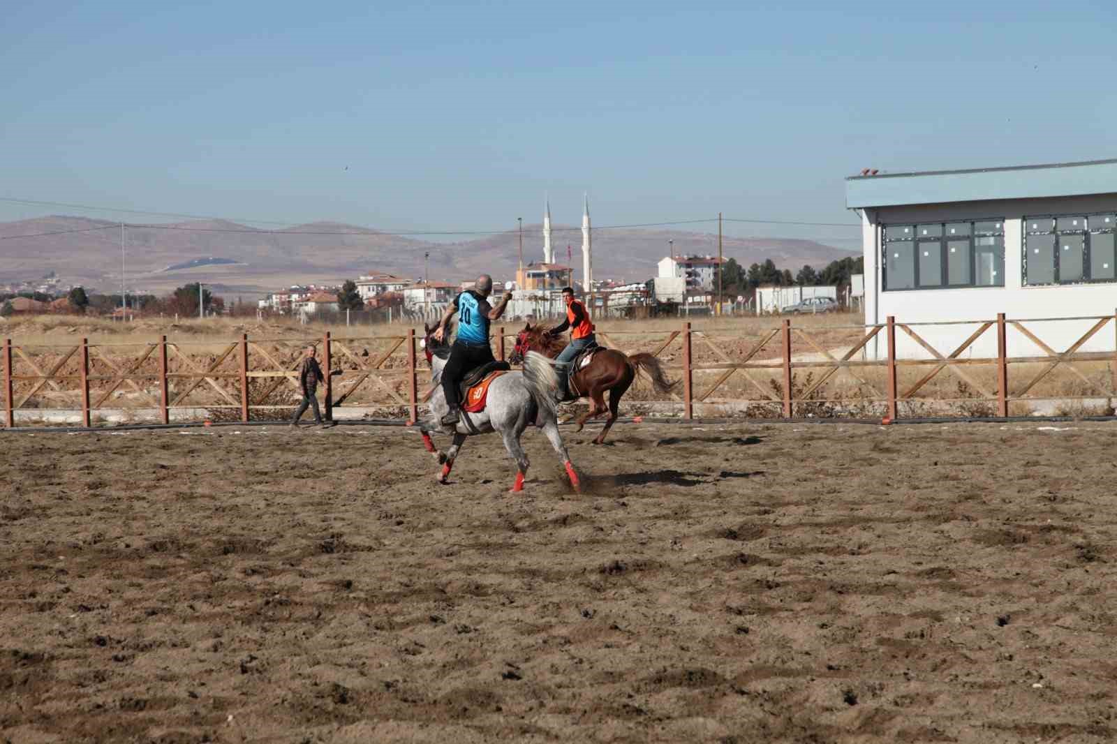 malatyanin yazihan ilcesinde ata sporu atli cirit yasatiliyor 1 3tDACAZP