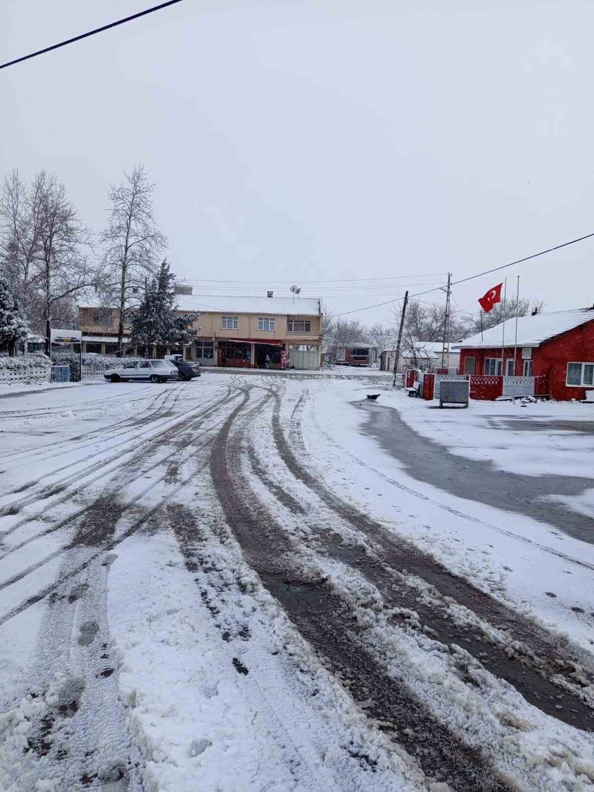 malkara beyaza burundu kar yagisi etkili oluyor 3 w1RBfMOj