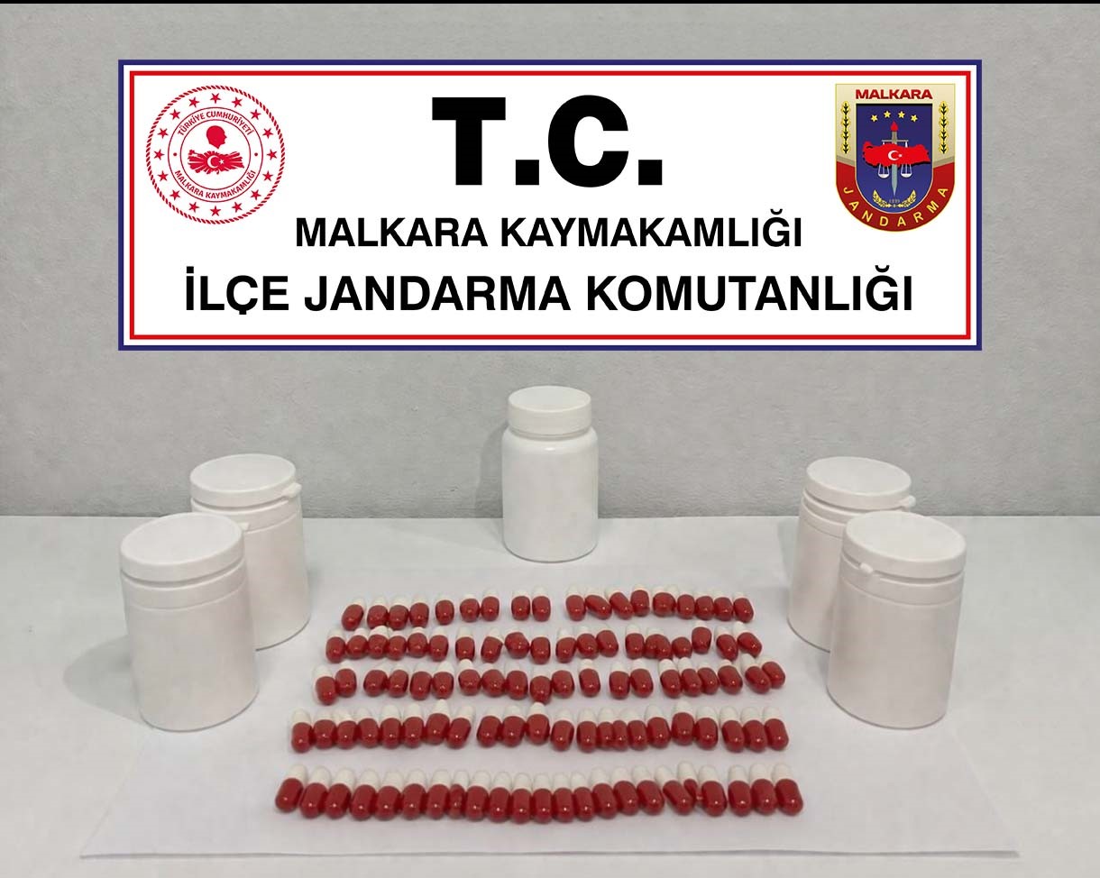 malkarada uyusturucu operasyonu 97 hap ele gecirildi 0 6zDNCWNZ
