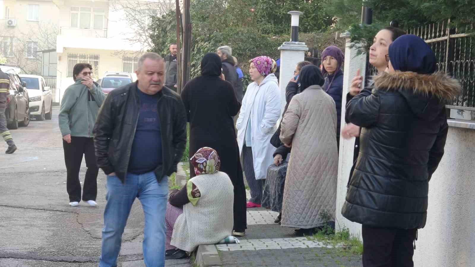 maltepede patlama sesleri sonrasi atolye alevlere teslim oldu 2 qETzRKcq
