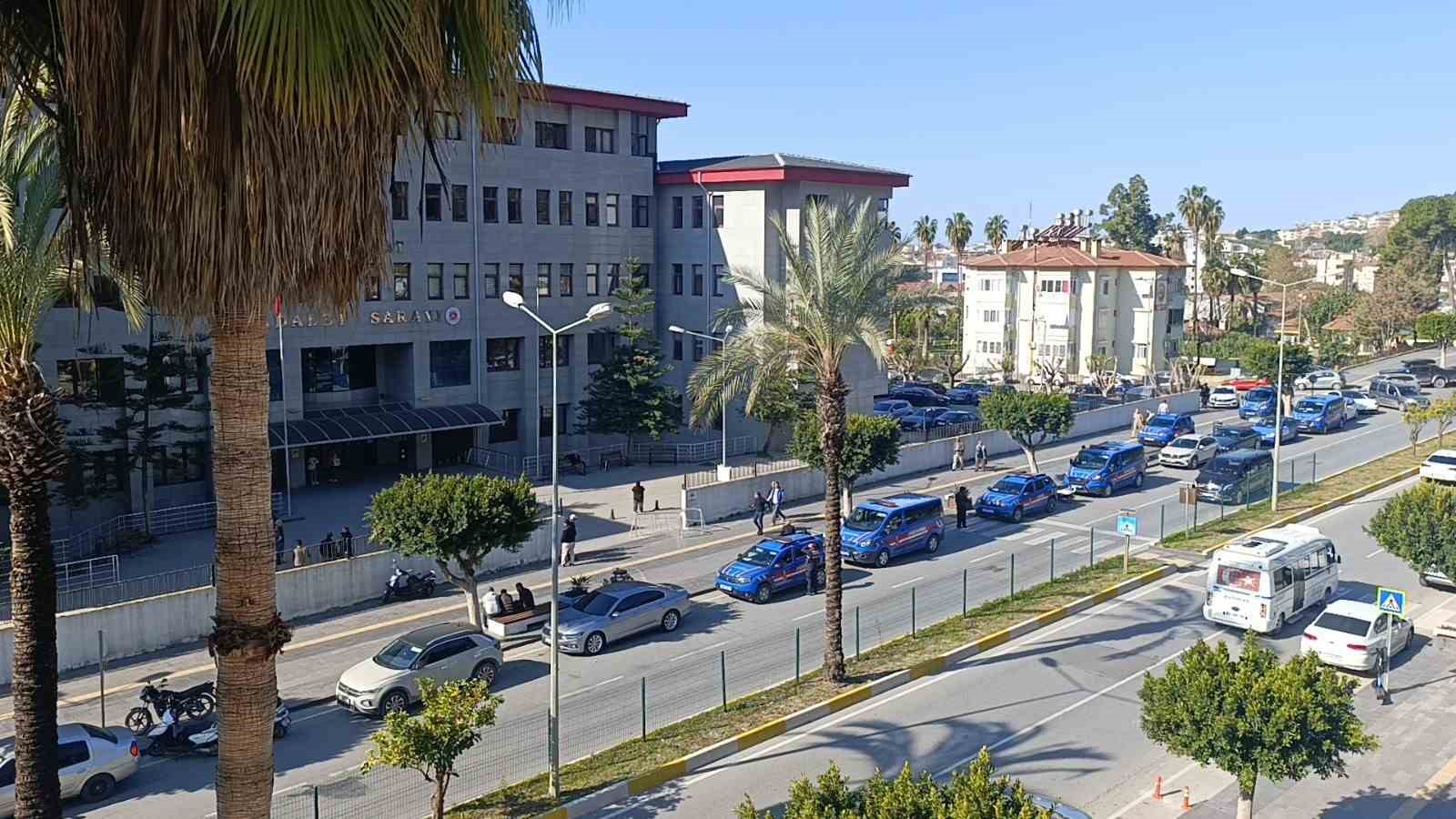 manavgat belediyesi onceki donem yolsuzluk davasinda 12 kisi daha tutuklandi 1 iPL5TIqT