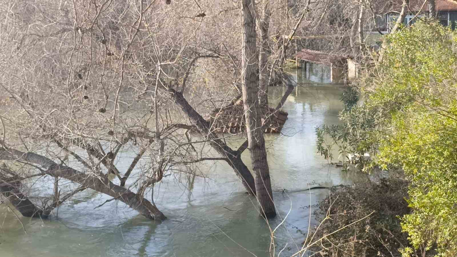 manavgat irmagi tasti antalya alanya otoban santiyesi sular altinda kaldi 1 rJwcEhTd