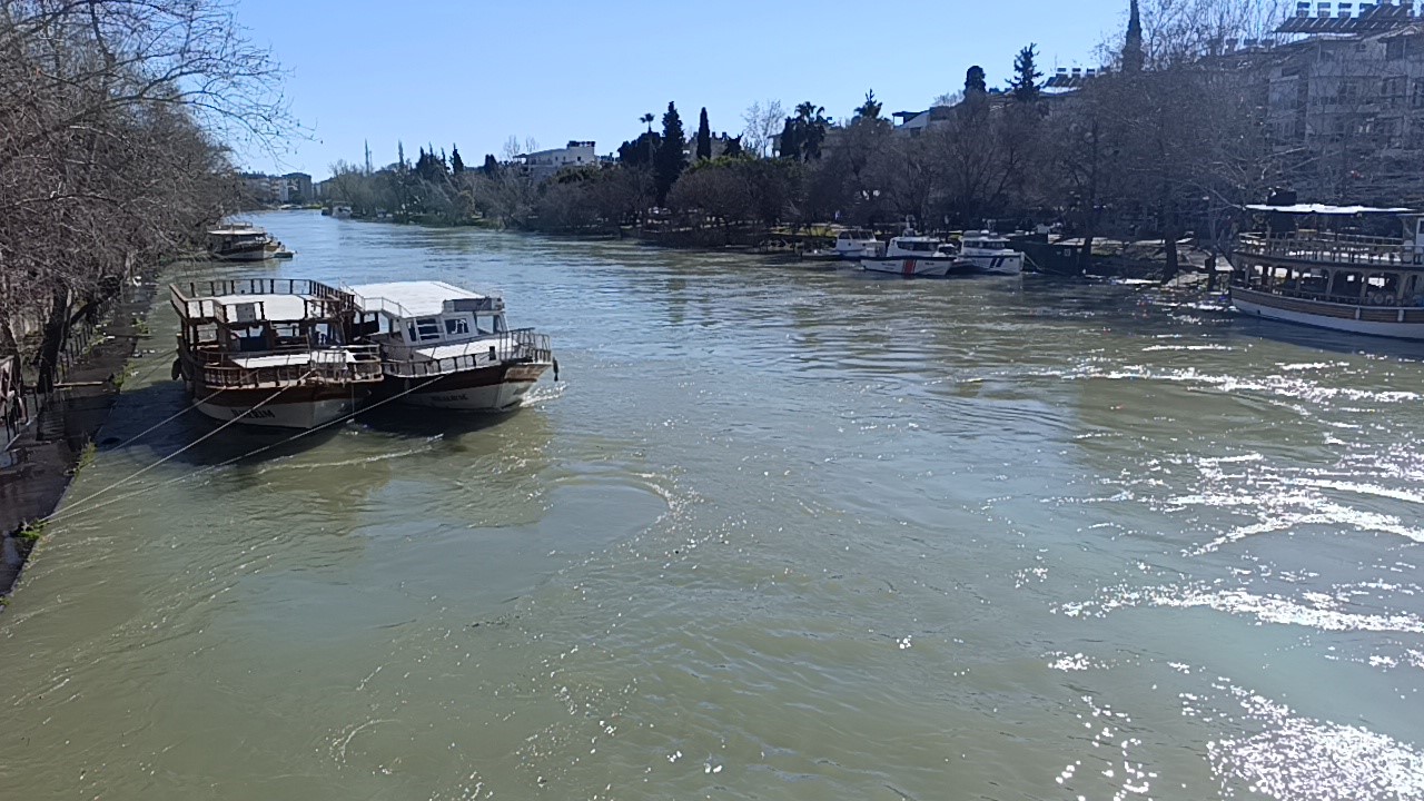 manavgat irmagi tasti kenarindaki isletmeler sular altinda kaldi 3 ieg8Dh3N