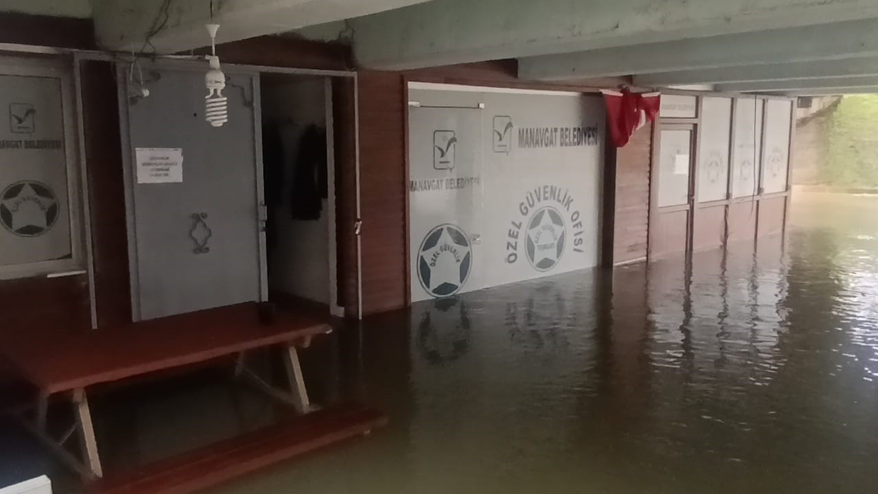 manavgat irmaginda yagmur alarmi 8